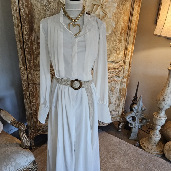 Uoozee Dresses & Skirts - Elegant White Pleated-Front Maxi Dress with Long Sleeves